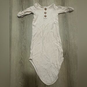 Caden lane knotted gown